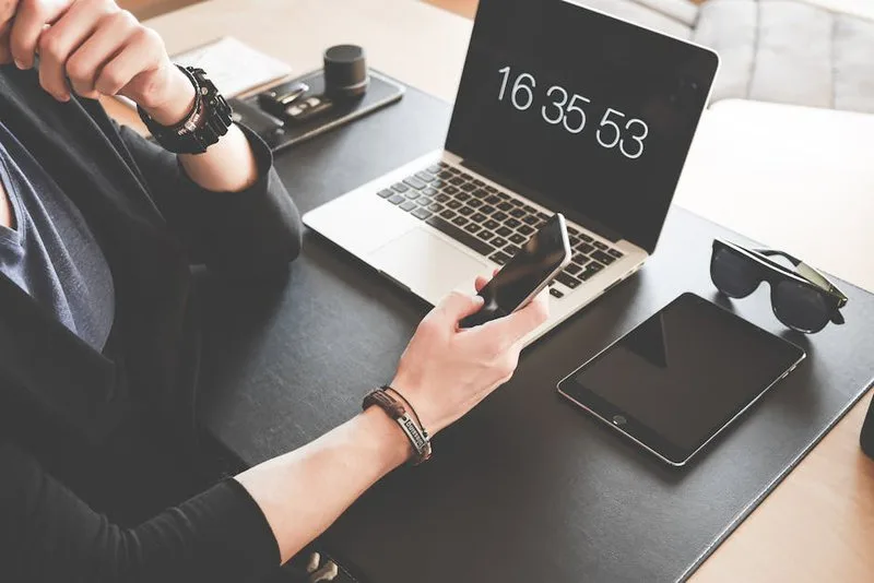 건강한 일상을 위한 10분 홈트레이닝