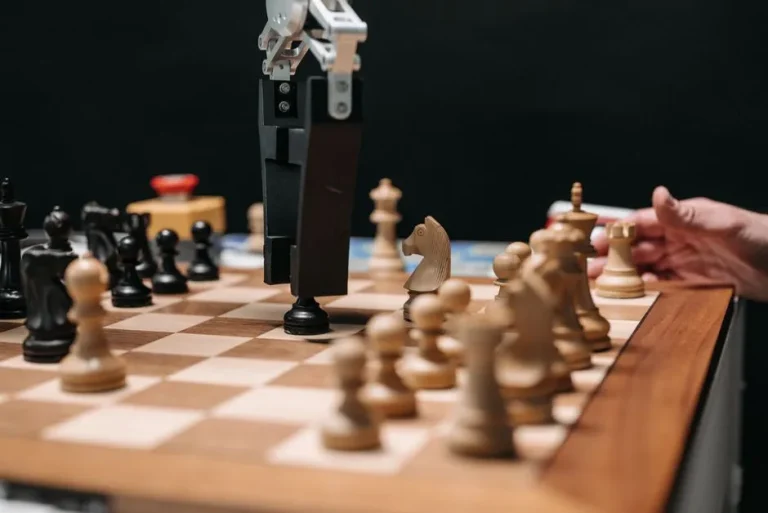 앤트로픽 vs OpenAI — 2026년 AI 양강 경쟁 구도를 상징하는 체스 대국